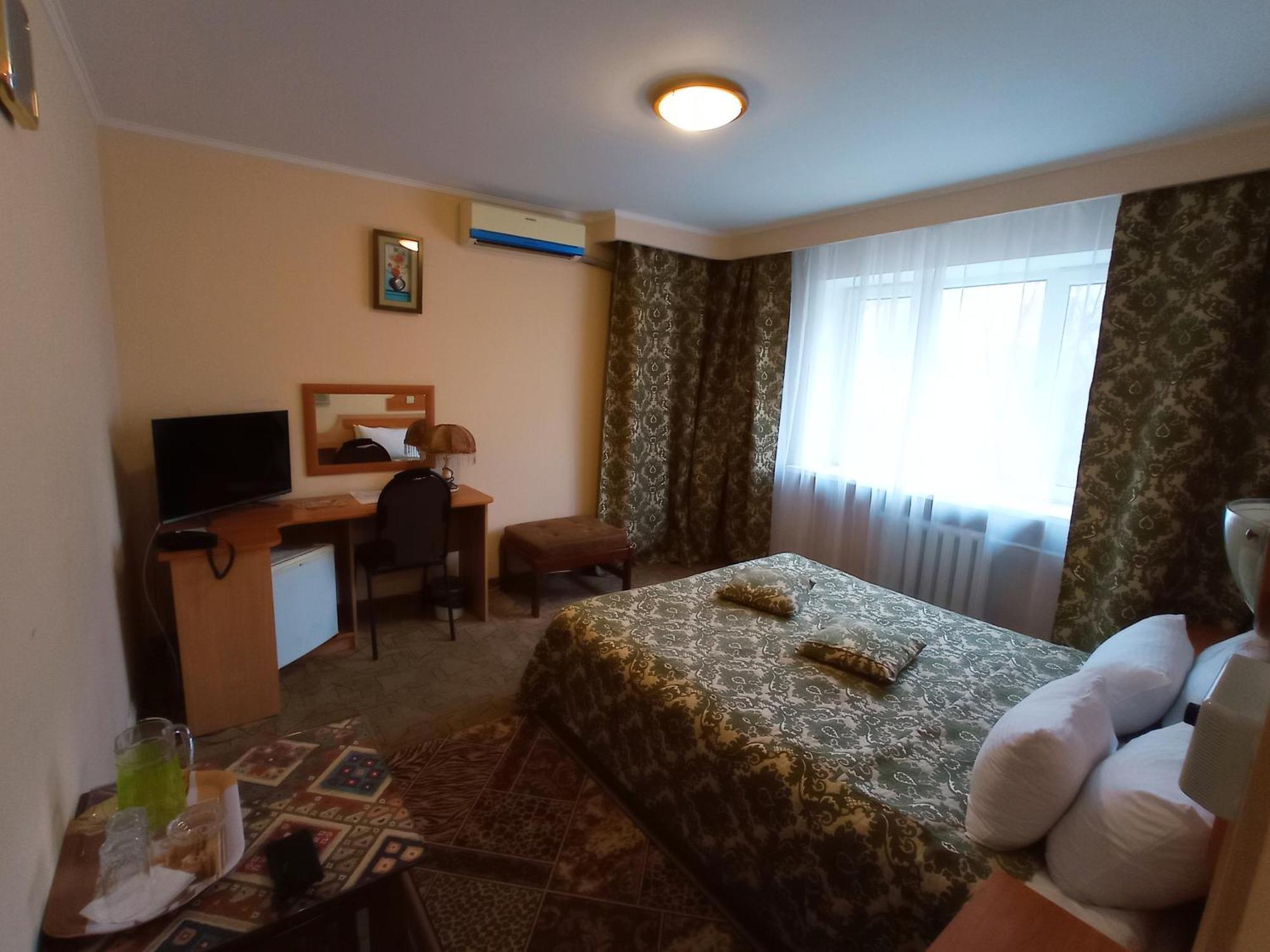 Hotel Гостиница Илек 3*